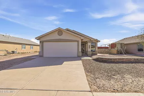 224 Flor Eucharis Dr, Socorro, TX 79927