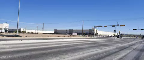 825 Nuevo Hueco Tanks Rd, Socorro, TX 79927