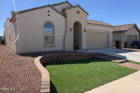 12452 Knightsbridge Dr, Horizon City, TX 79928