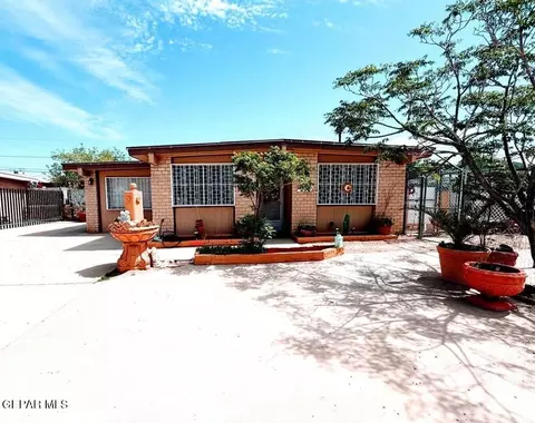 208 Mecca Dr, El Paso, TX 79907