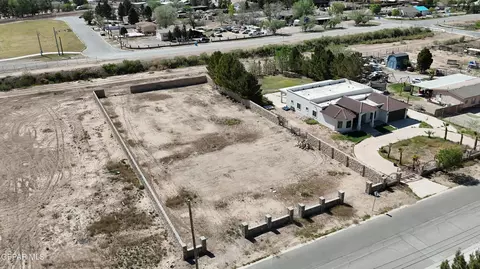 11740 Flor Del Rio St, Socorro, TX 79927