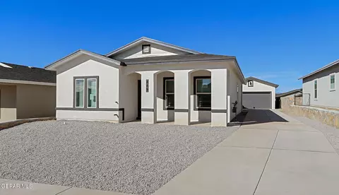 3732 Model Ln, El Paso, TX 79938