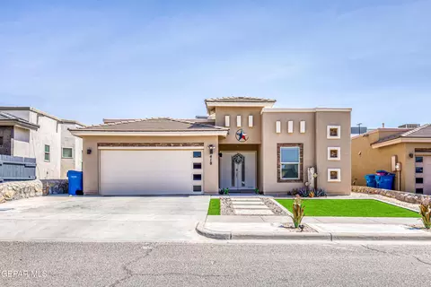 418 S Manzanita Dr, El Paso, TX 79928