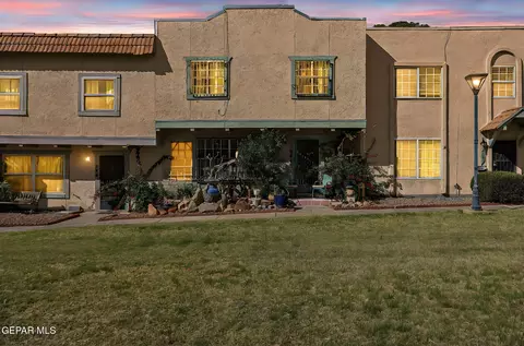 284 Maricopa Dr, El Paso, TX 79912