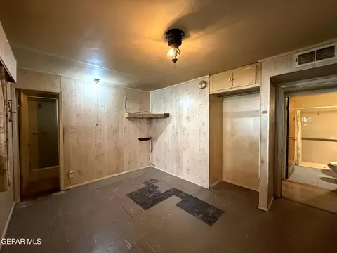 Bedroom - 228 Mango Rd, El Paso, TX 79915 photo 7 of 18
