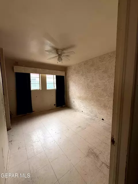 Bedroom - 228 Mango Rd, El Paso, TX 79915 photo 1 of 18