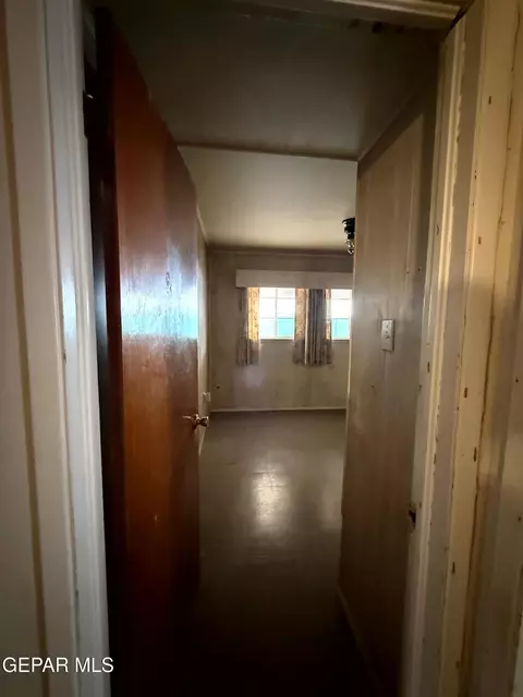 Entry Way - 228 Mango Rd, El Paso, TX 79915 photo 4 of 6
