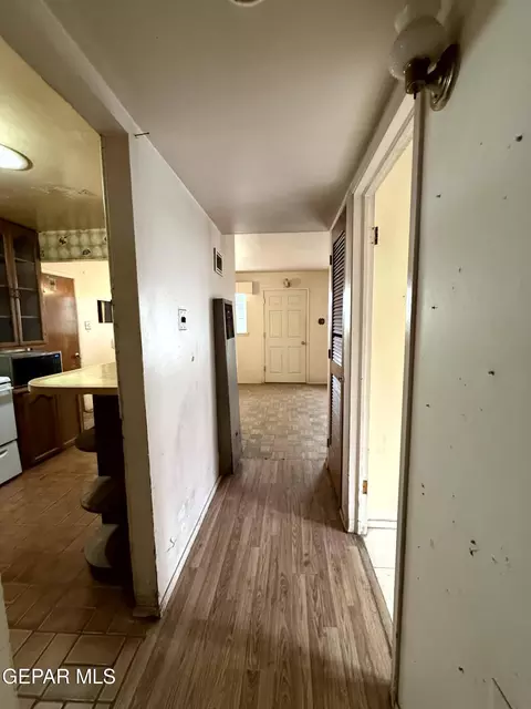 Entry Way - 228 Mango Rd, El Paso, TX 79915 photo 1 of 6