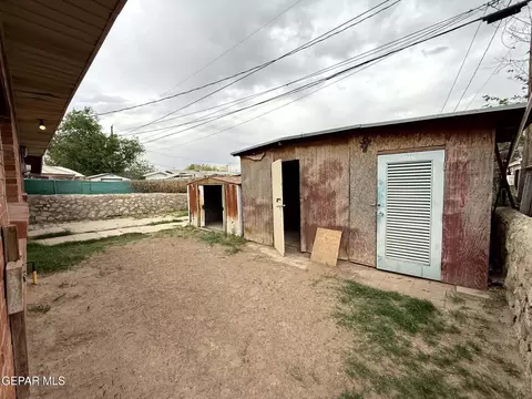 Exterior - 228 Mango Rd, El Paso, TX 79915 photo 4 of 5