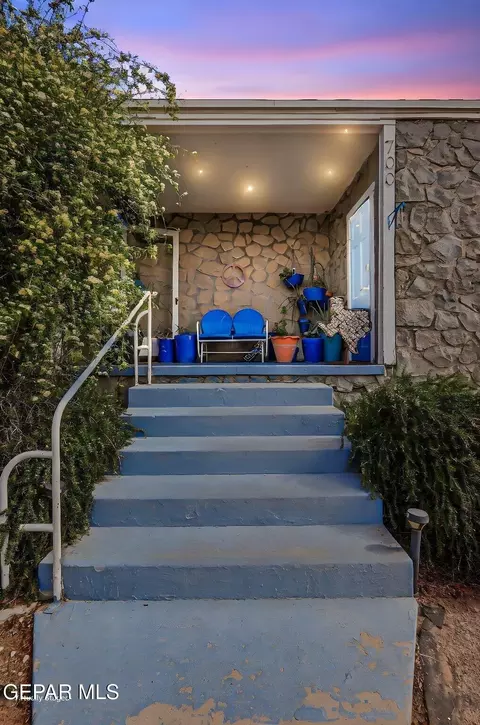 Exterior - 700 E Baltimore Dr, El Paso, TX 79902 photo 12 of 15