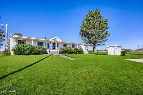 1775 Ray Luchini Dr, Las Cruces, NM 88007
