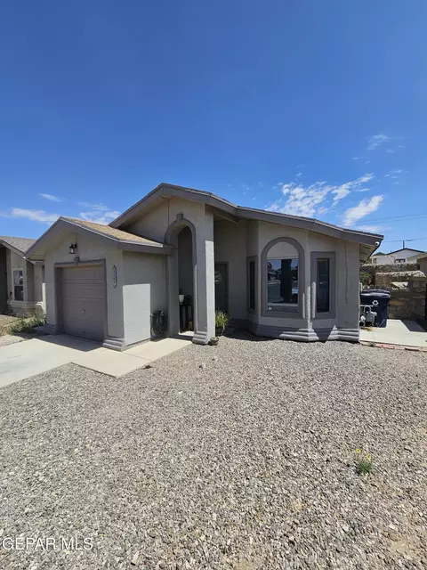 4660 Beacham St, El Paso, TX 79938