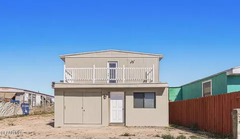 8038 N Desert Blvd, Canutillo, TX 79835