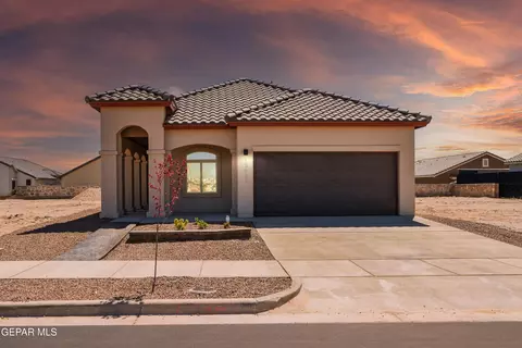 13824 Paseo Celeste Dr, Horizon City, TX 79928