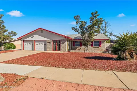 6841 La Cadena Dr, El Paso, TX 79912
