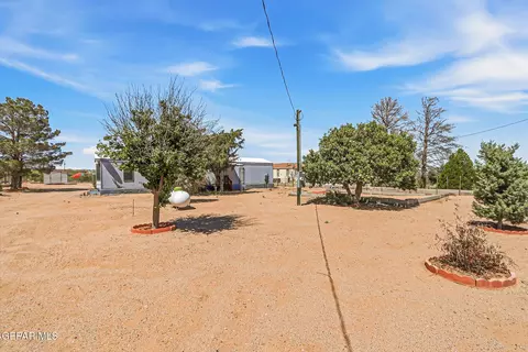 2760 Golden Sun Dr, Chaparral, NM 88081