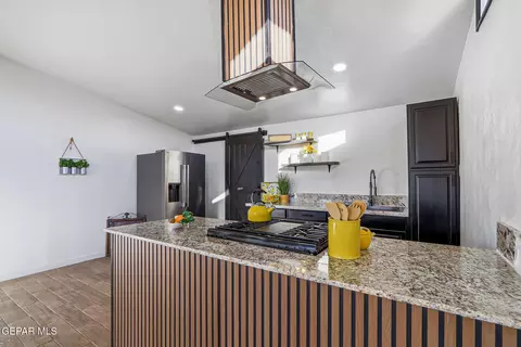 148 Papaya St, El Paso, TX 79915