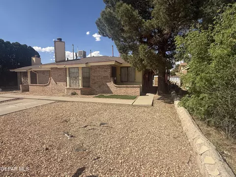 1947 Estrada Dr, El Paso, TX 79936
