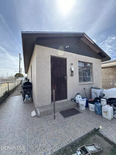 324 Dolan St, El Paso, TX 79905