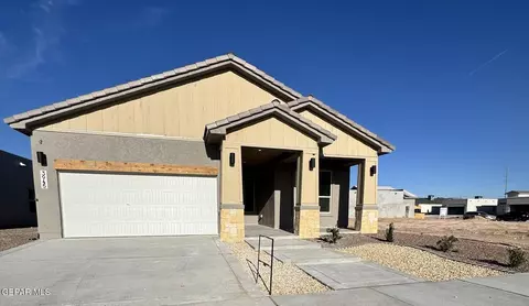 3945 Peak Pl, El Paso, TX 79938