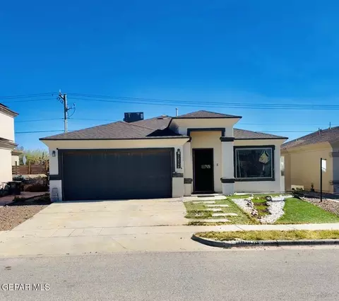 12064 Mesquite Thorn Dr, El Paso, TX 79934