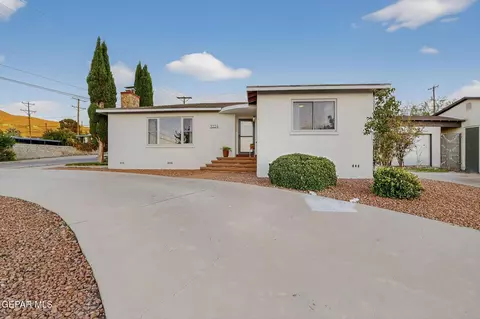 3224 N Stanton St, El Paso, TX 79902