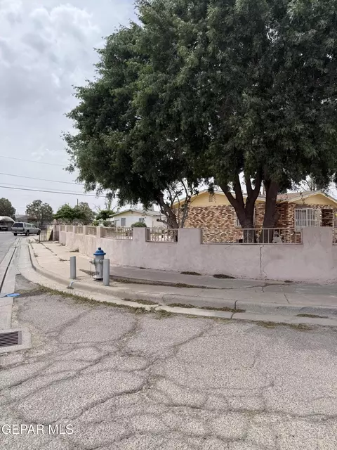 8118 Tierra Verde Dr, El Paso, TX 79907