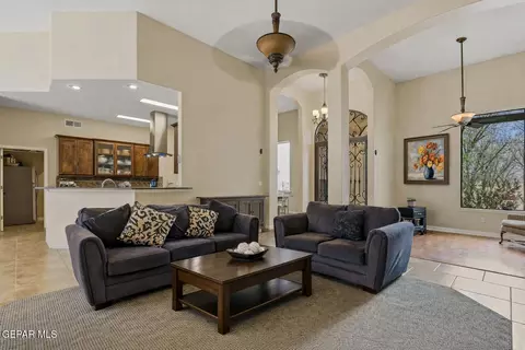 Living - 617 Wallace Rd, Anthony, NM 88021 photo 1 of 2