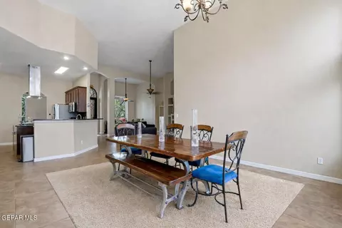 Dining - 617 Wallace Rd, Anthony, NM 88021 photo 3 of 4