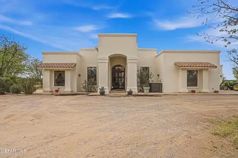 617 Wallace Rd, Anthony, NM 88021