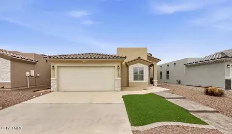 613 Cedarwood Dr, El Paso, TX 79928