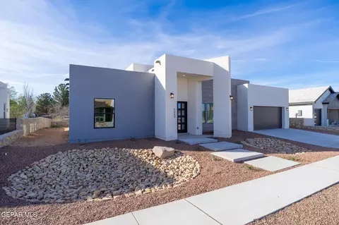 5660 Rio Bonito Cir, El Paso, TX 79932