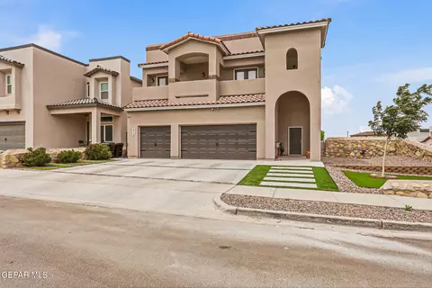 672 La Entrada Cir, Sunland Park, NM 88063