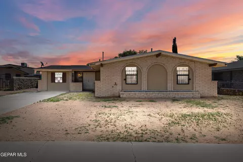 9864 Vandenburg St, El Paso, TX 79924