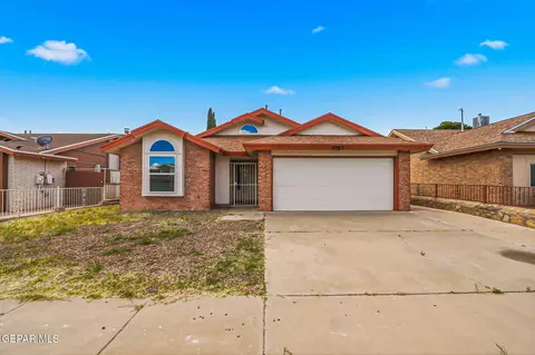 10963 Yogi Berra Cir, El Paso, TX 79934