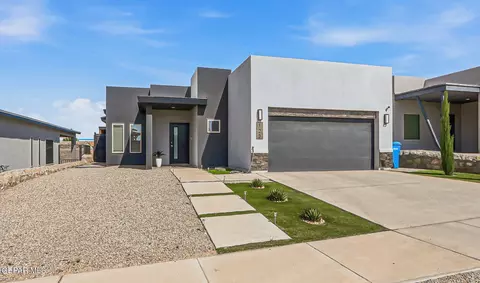 123 Via Rojas Dr, Horizon City, TX 79928