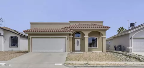 3260 Maple Point Dr, El Paso, TX 79938