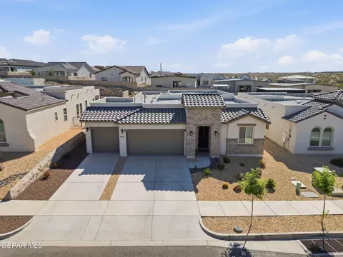 812 Eastwell Dr, El Paso, TX 79928