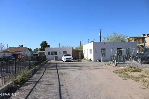 541 East Rd, El Paso, TX 79915