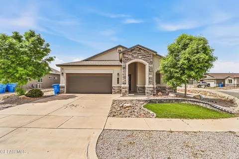 10155 Hueco Junction Jct, Socorro, TX 79927