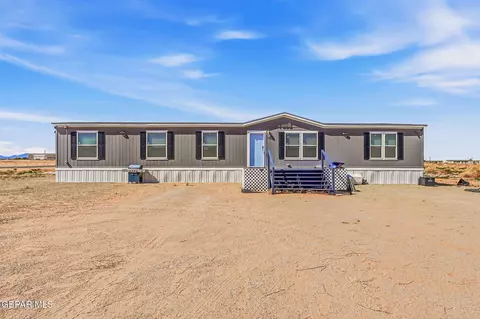 1369 Arasian Desert Dr, Chaparral, NM 88081