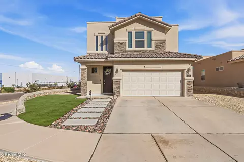 425 S Manzanita Dr, El Paso, TX 79928