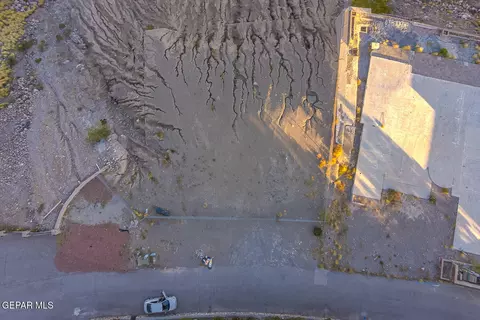 14 Bronze Crest Ln, El Paso, TX 79902