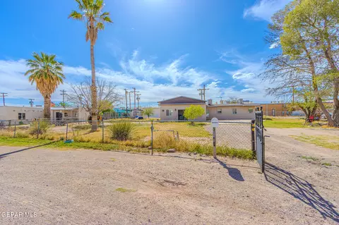 9966 Melissa Cir, Socorro, TX 79927