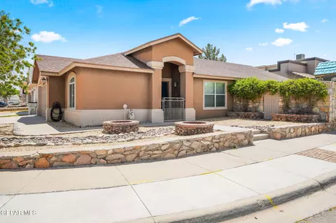3617 Palm Grove Ln, El Paso, TX 79936