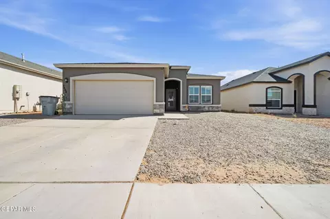 7404 Norte Brasil Dr, El Paso, TX 79934