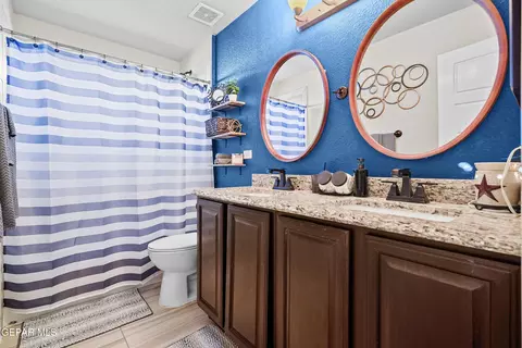 Bath - 11344 E Ranch Ct, El Paso, TX 79934 photo 2 of 5