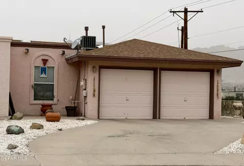 2219 King James Pl, El Paso, TX 79903