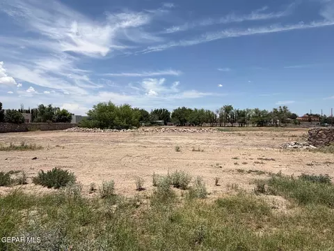 1006 Maximo St, El Paso, TX 79932 photo 2