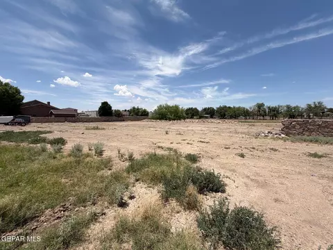 1006 Maximo St, El Paso, TX 79932 photo 3